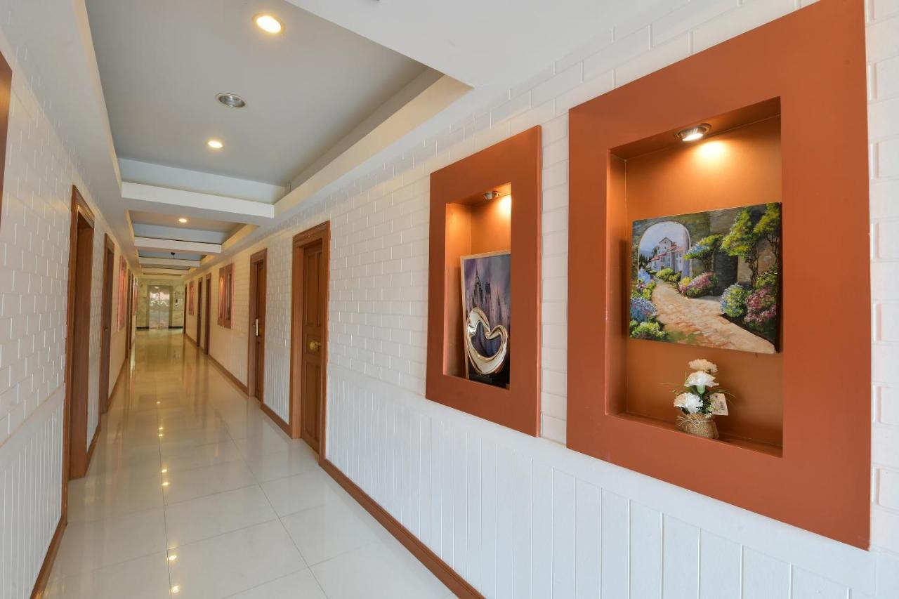 Oyo 109 Ozone Prime Pattaya Hotel Exterior photo