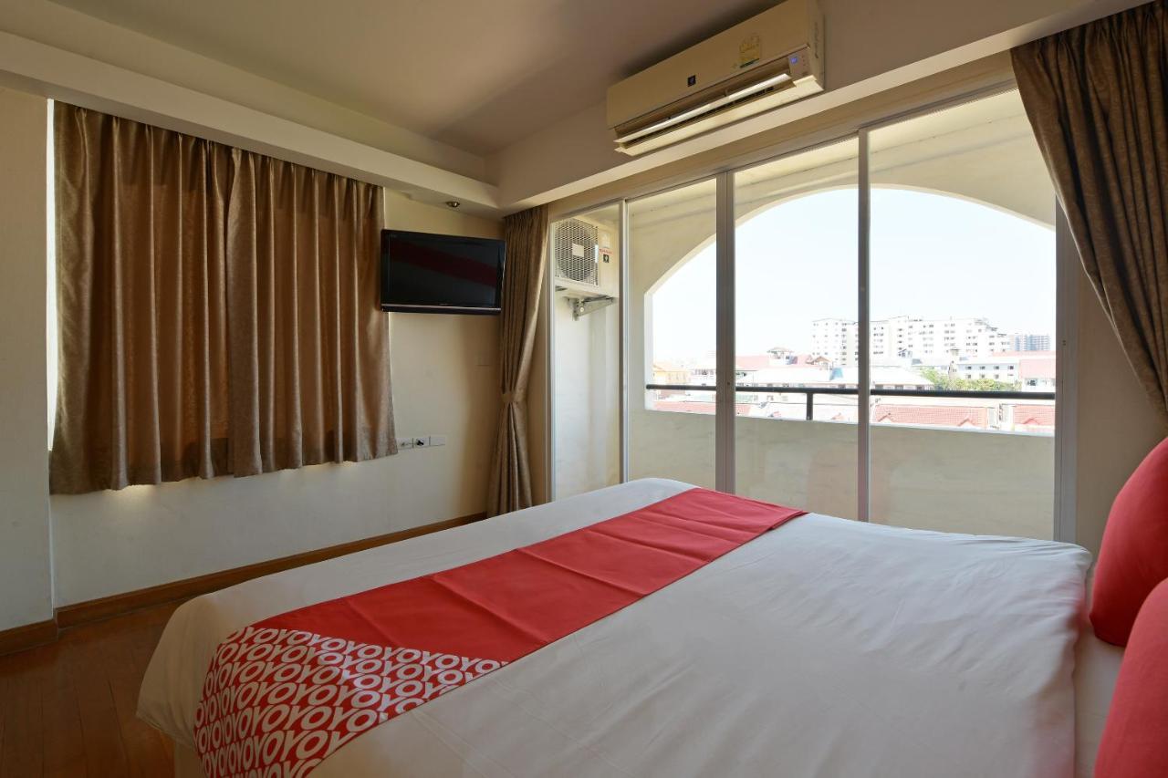 Oyo 109 Ozone Prime Pattaya Hotel Exterior photo