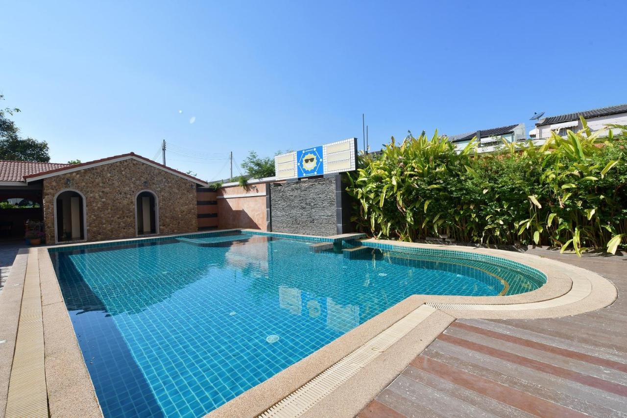 Oyo 109 Ozone Prime Pattaya Hotel Exterior photo