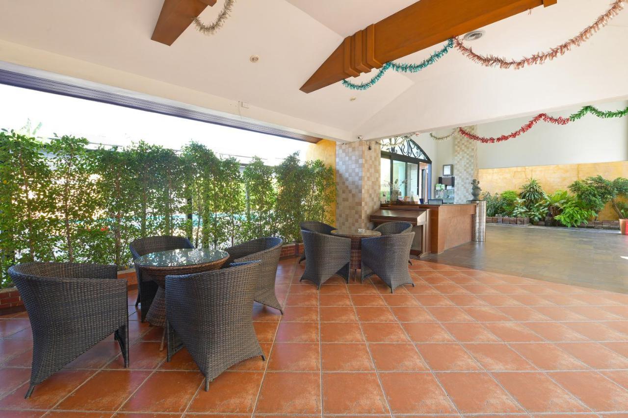 Oyo 109 Ozone Prime Pattaya Hotel Exterior photo