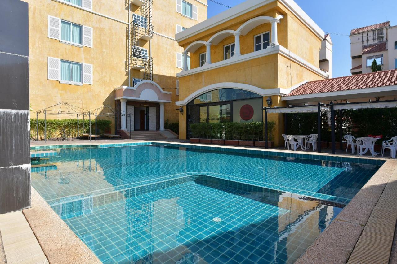 Oyo 109 Ozone Prime Pattaya Hotel Exterior photo